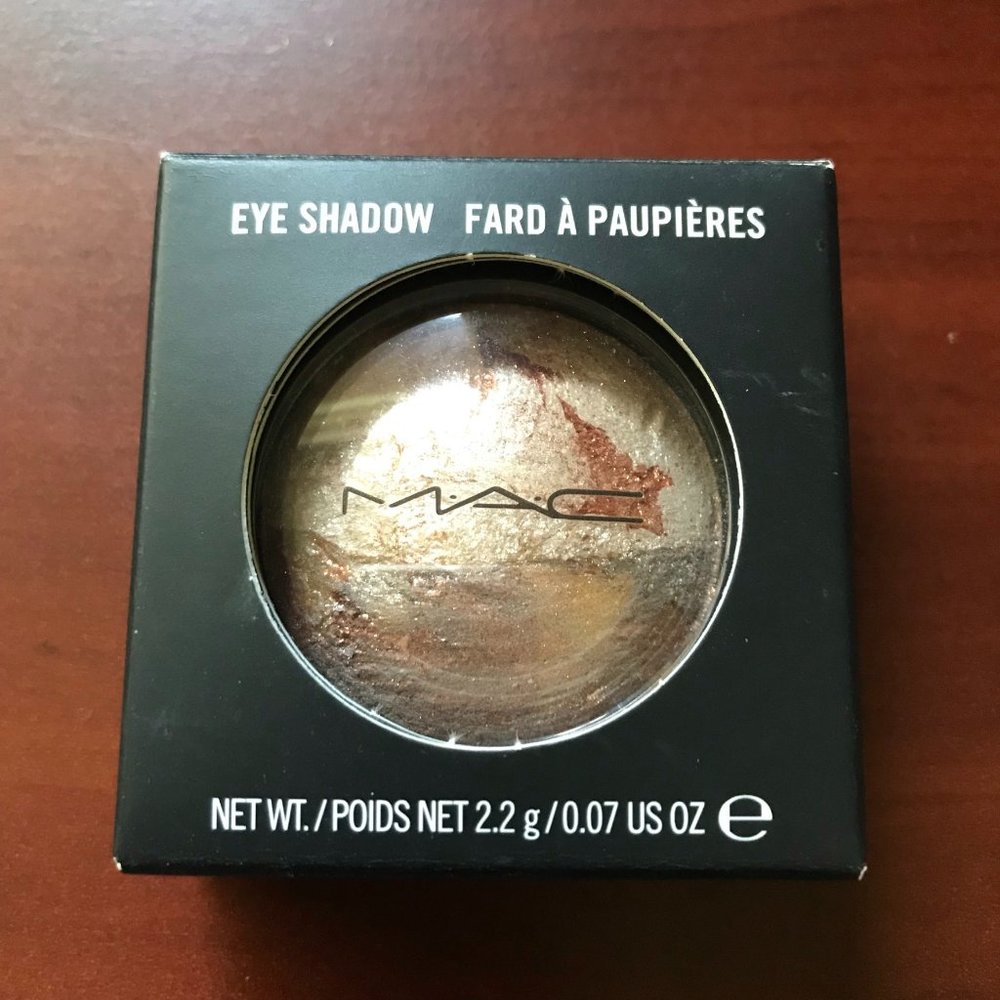 MAC Family Silver Mineralize Eye Shadow *NIB*